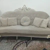 مبل ۸ نفره کرم و میز عسلی
