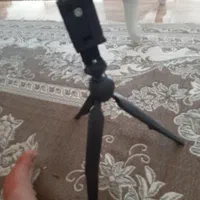 سه پایه گوشی و دوربین