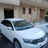 اریو اتومات بدون رنگ و لیسه در حد صفر واقعی