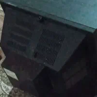 چند عدد تلویزیون و کمد