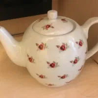 قوری چینی|قوری، کتری، قهوه‌ساز دستی|تهران, آسمان|دیوار