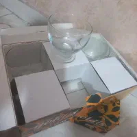 بستنی خوری و لیوان