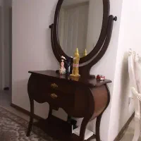 آیینه کنسول جنس چوب راش در حد نو