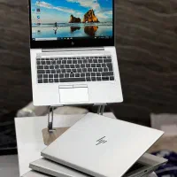 لپتاپ حرفه ای با یک برگ چک