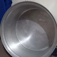قابلمه نسبتا بزرگ برای آشپزخانه و رستوران و نذری