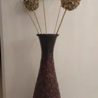گل و گلدان