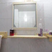 آینه دستشویی توالت