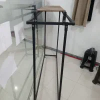 رگال و مانکن ، میله پرده پرو، چوب رختی