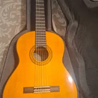 گیتار یاماها c70