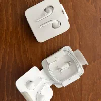 هندسفیری با سیم ایفون اورجینال ، آکبند