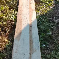 تخته زیر پایی ۲تا ،،بشکه ۲تا و شمشه بنایی