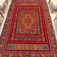 فرش دستباف قشقایی گل ابریشم لاکی/اقساط