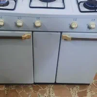 دو عدد اجاق گاز ۵ و ۴ شعله