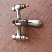 یک عددشیرمخلوط حمام  یک  شیرمخلوط آشپزخانه و توالت