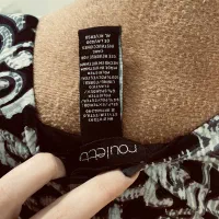 تعدادی لباس مانتو هودی پالتو حراج بعلت مهاجرت ۲۰۰|لباس|کرج, عظیمیه|دیوار