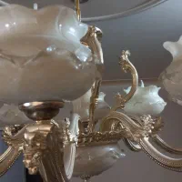 یک جفت لوستر کریستال