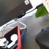 منشی خانم آشنا به سیستم