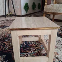 چهارپایه چوبی  نسبتا بزرگ
