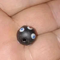 مهره های چشم زخم قدیمی