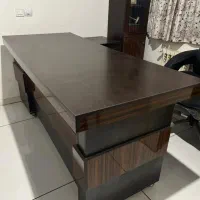 میز اداری به همراه کشو L