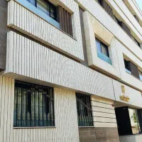 آپارتمان-200متری-شیک-وتمیز-خیابان-مهرگان