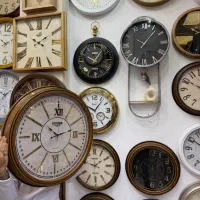 ساعت دیواری خاص نمونه های بیشتر آگهی هاراورق بزنید