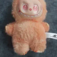 یک عروسک لبوبو