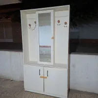 گازفر ، درب چوبی ، جاکفشی و جالباسی