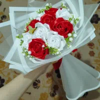 سفارش انواع باکس ودسته گل|گل مصنوعی|بیرجند, |دیوار