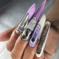 اموزش تخصصی ناخن وارائه ی خدمات ناخن
