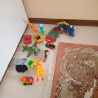 اسباب بازی به فروش میرسد