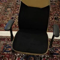 صندلی اداری چرخدار