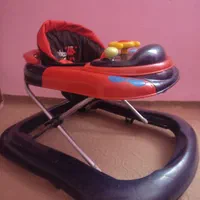 کالسکه و روروک و کریر|کالسکه و لوازم جانبی|گلبهار, شهر جدید گلبهار|دیوار