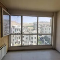 ۹۵ متر _ سالن پرده خور _ ۵ سال ساخت _ فول