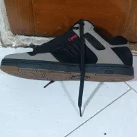 کتونی دی وی اس اورجینال بزرگ پا