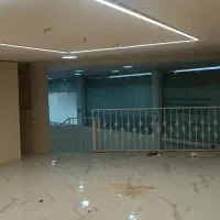 دو طبقه مغازه تجاری