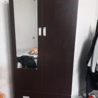 کمد لباسی و میر آرایش در حد نو