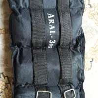 یک وزنه ۳ کیلویی پا