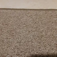 موکت لبه دوزی کرم شکلاتی