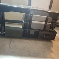 میز زیر تلویزیون