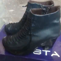 نیم بوت سایز ۳۸