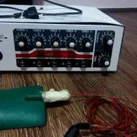 دستگاه برق فیزیوتراپی. فارادیک