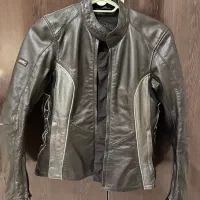 کاپشن و شلوار چرم موتور سواری