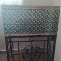 آکواریوم با وسایل سنگ و صخره
