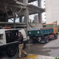 کارگر پمپ بتن