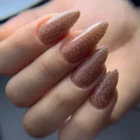 کاشت ناخن وآموزش باتخفیف ویژه