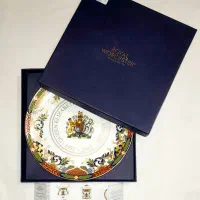 بشقاب یادبود ملکه الیزابت|کلکسیون اشیاء عتیقه|شیراز, فرگاز|دیوار