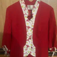 کت و دامن مجلسی قرمز رنگ‌