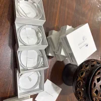 کابل و جعبه ایرپاد ۲ اصلی آیفون|لوازم جانبی موبایل و تبلت|دماوند, گیلاوند|دیوار