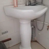 روشویی به همراه شیر الات و..‌.